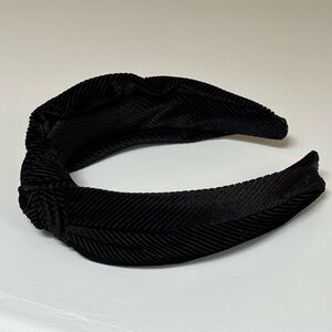 Knotted Headband in Black